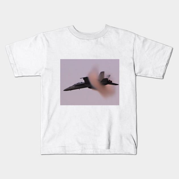 FA-18F Super Hornet Vapor Cone High-Speed Kids T-Shirt by acefox1